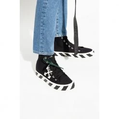 Off White Mid Top Vulcanized Sneakers Black 13 Off White Mid Top Vulcanized Sneakers Black -herresko-sneakers Salg unnamed file 1990