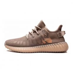 Yeezy Sneakers Brown