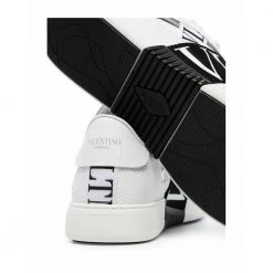 Valentino Garavani Sneakers White -herresko-sneakers Salg unnamed file 995